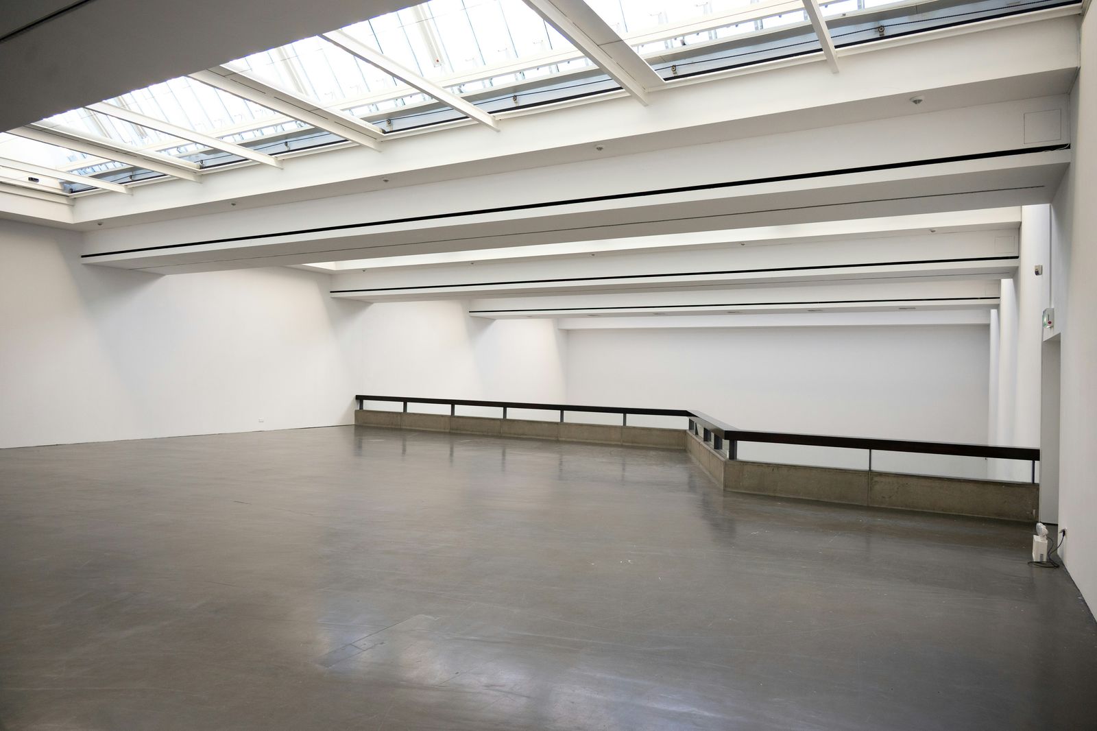 GALLERY INTERIOR, SKYLIGHT